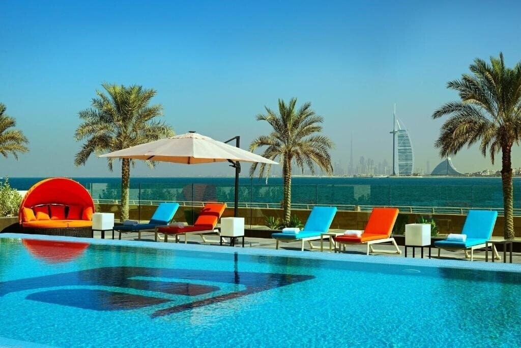 Отель Aloft Palm Jumeirah 4*
