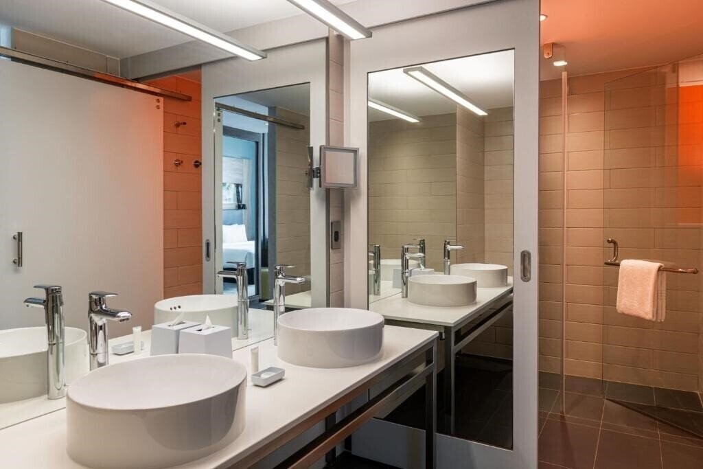 Фотография Aloft Palm Jumeirah 4*