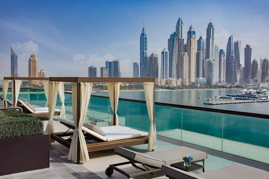 Отель Hilton Dubai Palm Jumairah ***** 5*