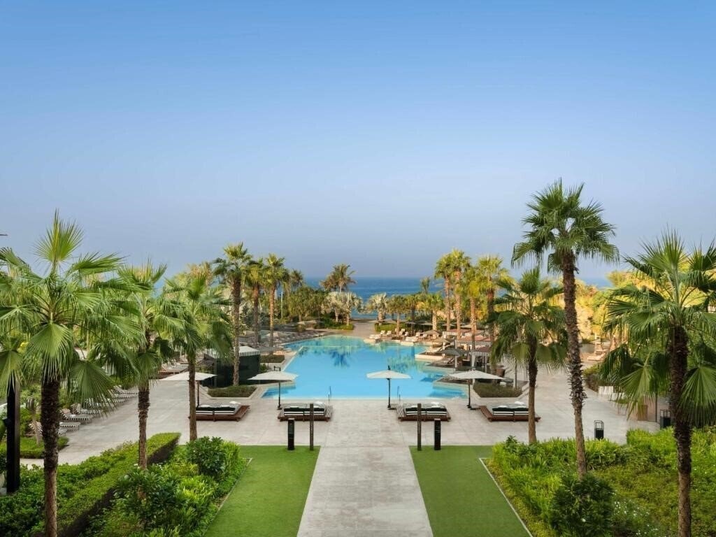 Отель Banyan Tree Dubai* 4*