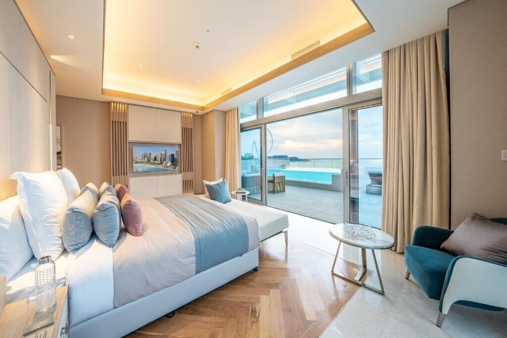 Фотография Five Luxe Jbr 5*