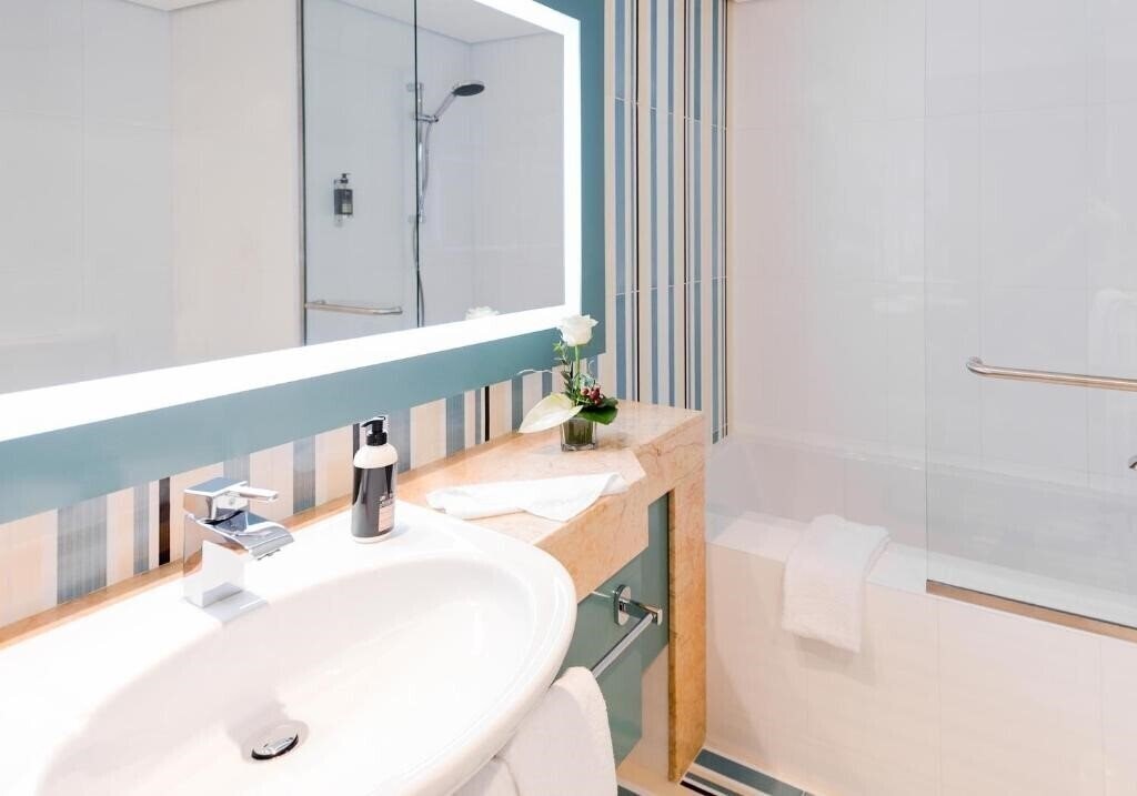 Фото Adagio Hotel Fujairah 4*