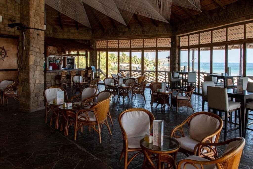 Фотография Sandy Beach Hotel And Resort 3*