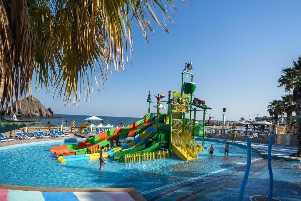 Картинка Sandy Beach Hotel And Resort 3*