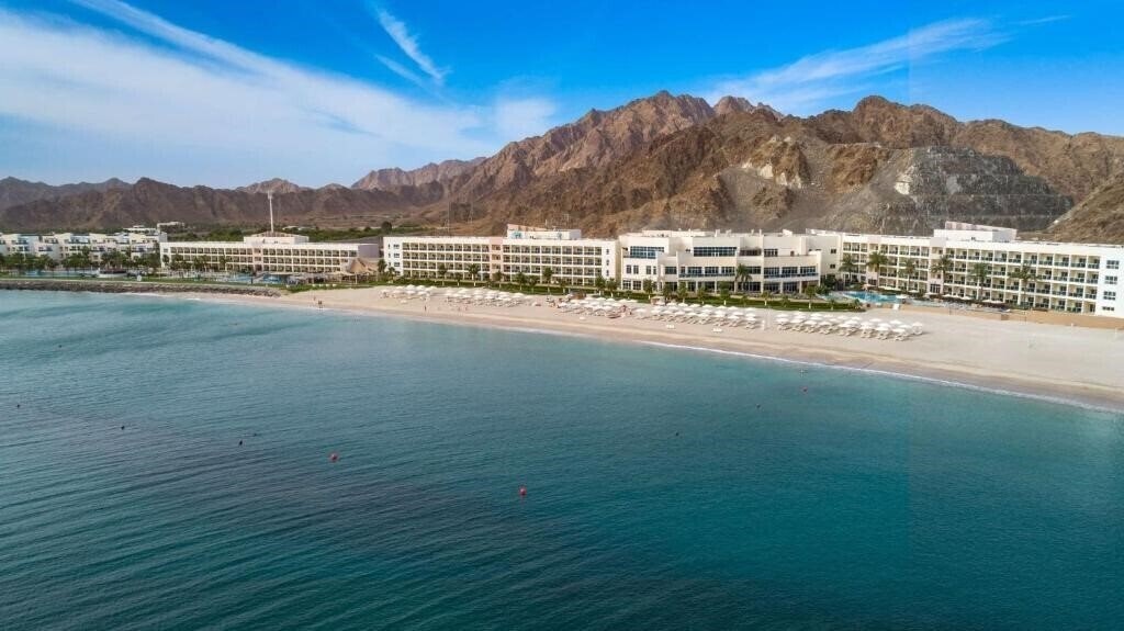 Фото Radisson Blu Resort Fujairah (ex. JAL Fujairah Resort & SPA) 5*