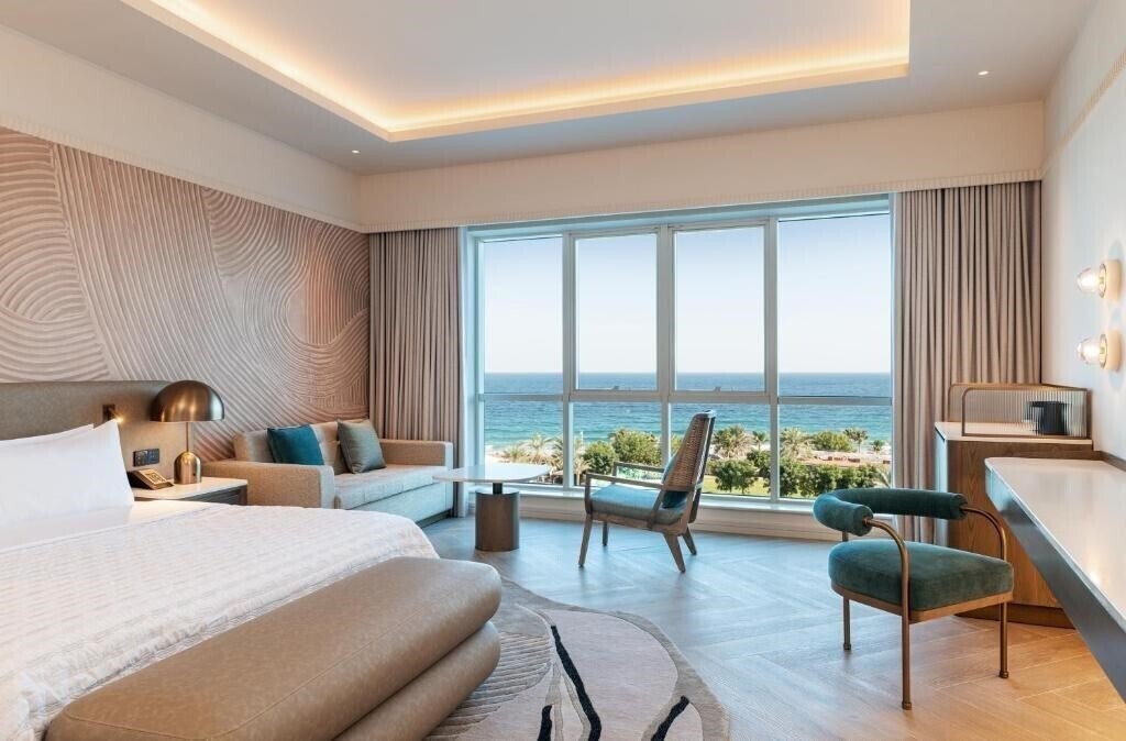 Фото Le Meridien Al Aqah Beach Resort 5*