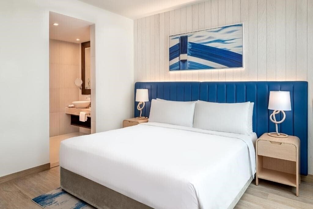 Фотография Crowne Plaza Abu Dhabi Yas Island 4*
