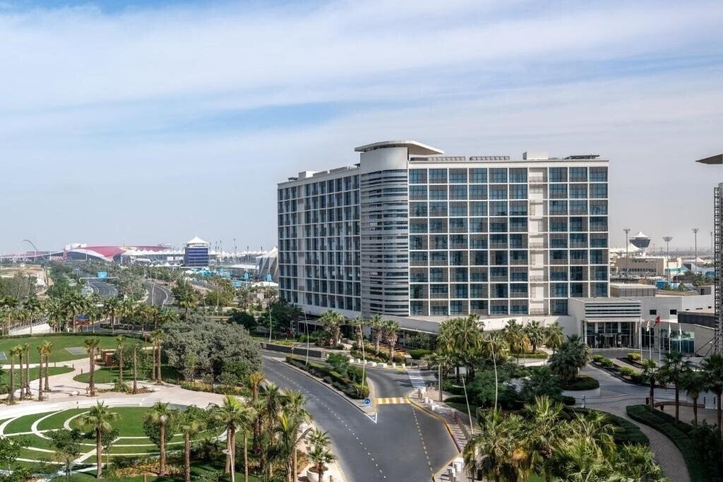 Отель Yas Plaza Hotel Roulette 4*