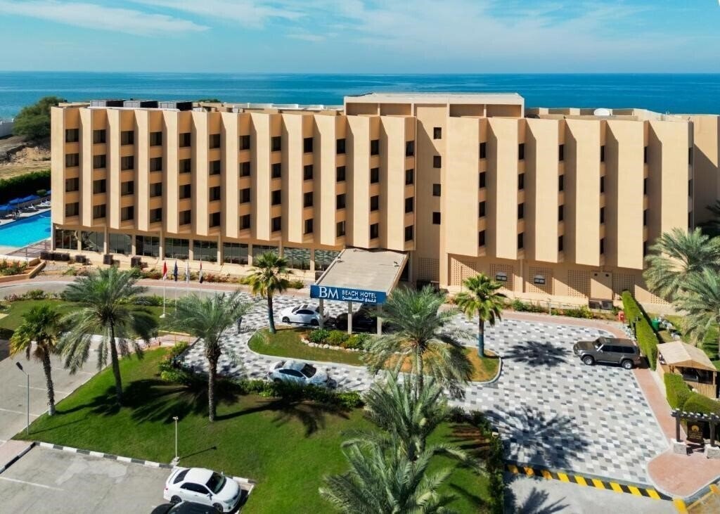 Отель BM Beach Hotel (ex. Bin Majid Beach Hotel) 4*
