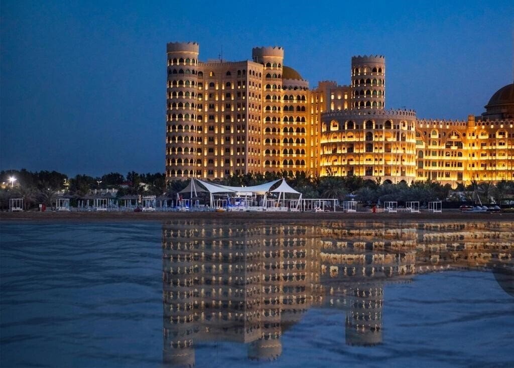 Отель Al Hamra Residence 5*