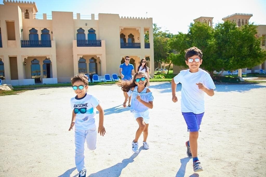 Картинка Al Hamra Fort & Beach Resort 5*