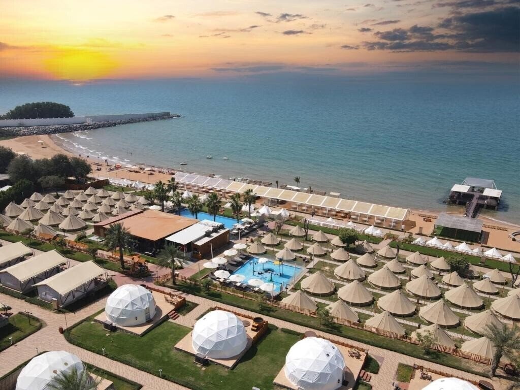 Отель The Longbeach Campground кемпинг