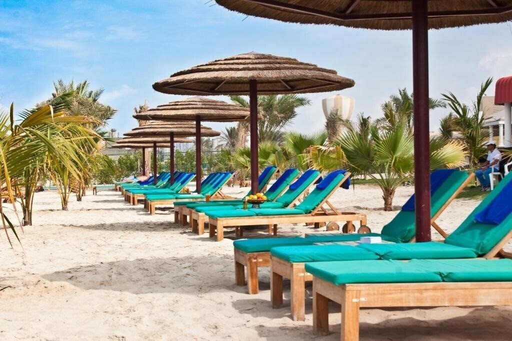 Картинка Sahara Beach Resort & SPA (ex. Royal Beach Resort & Spa Sharjah) 5*