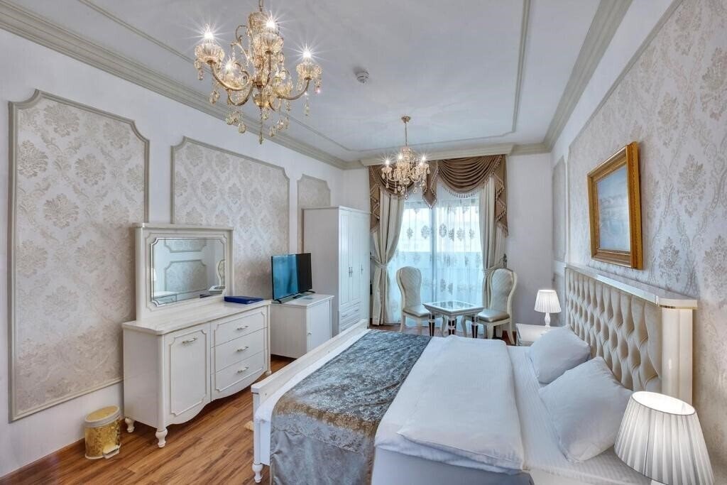 Фото Royal Hotel Sharjah 3*