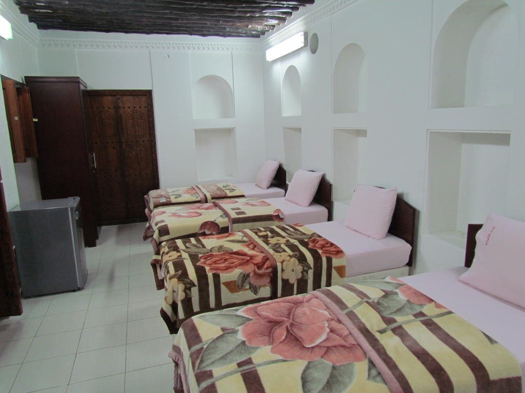Фото Sharjah Heritage Youth Hostel 1*