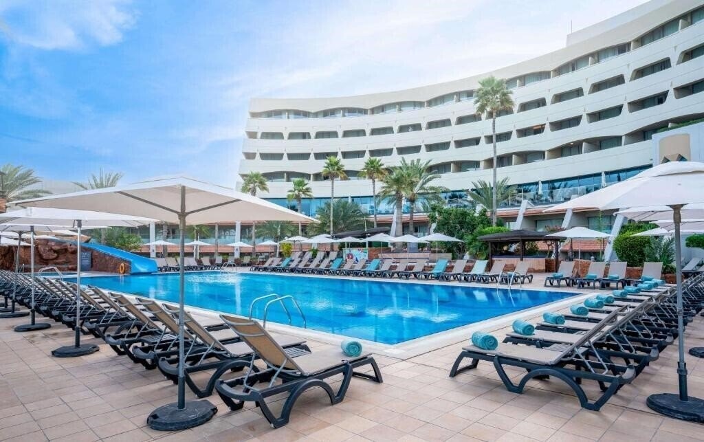 Картинка Occidental Sharjah Grand Hotel (ex. Grand Hotel Sharjah) 4*