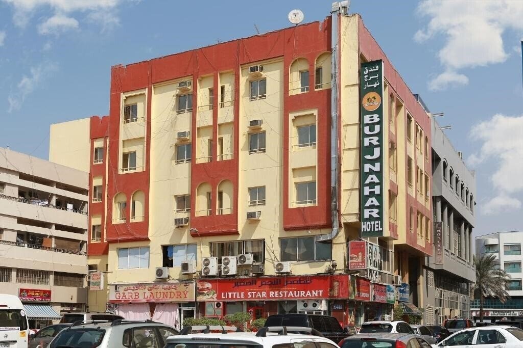 Отель Oyo 273 Burj Nahar Hotel 2*