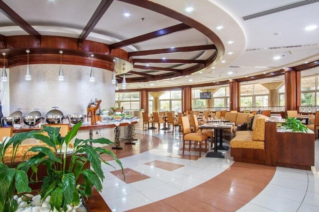 Изображение Sharjah Premiere Hotel & Resort 3*