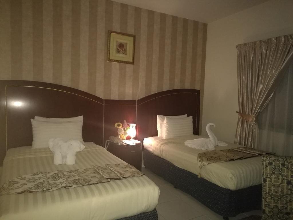 Фотография Royal Crown 3*