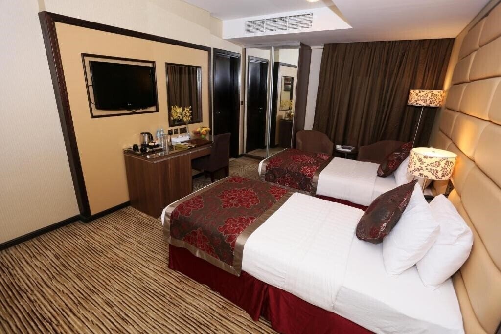 Фотография Al Hamra Hotel Sharjah 4*