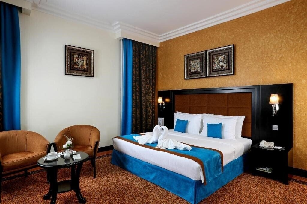 Отель Royal Grand Suite Hotel 4*