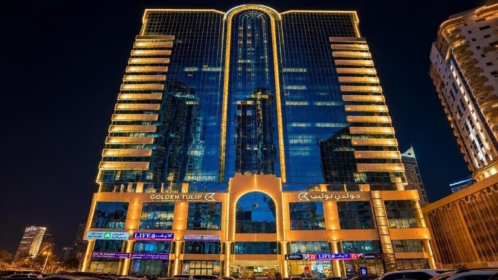 Картинка Golden Tulip Sharjah 4*