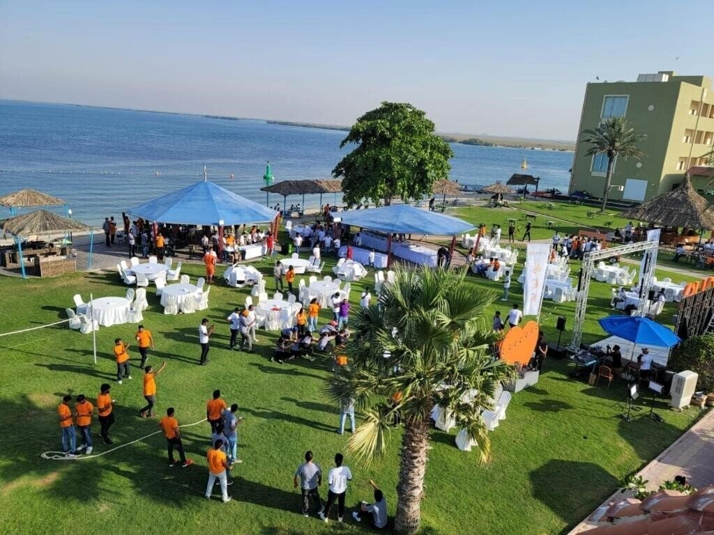 Картинка Flamingo Beach Resort 3*
