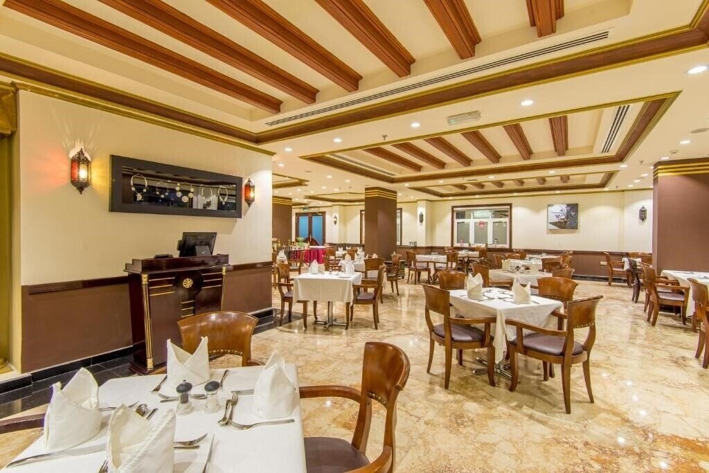 Фотография Waves International Hotel 3*