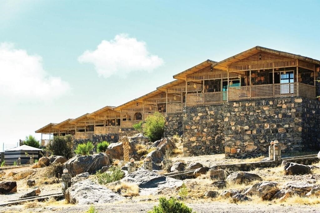 Отель Sama Heights Resort 3*