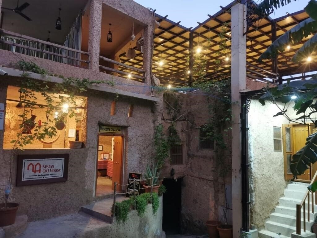 Отель Misfah Old House 4*