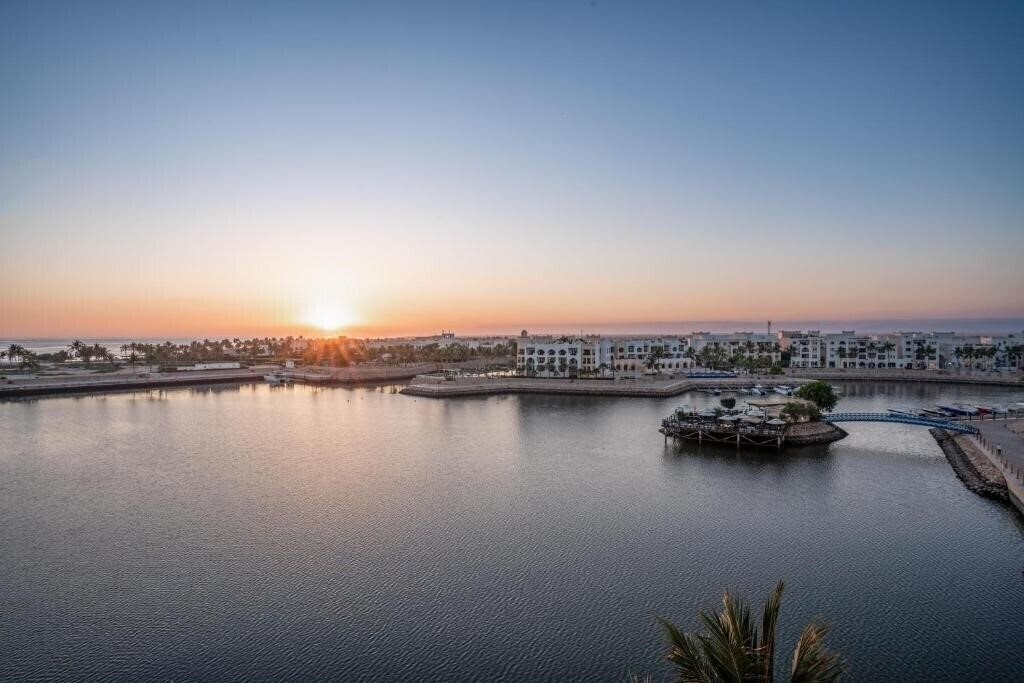 Изображение The Club By Fanar 5*