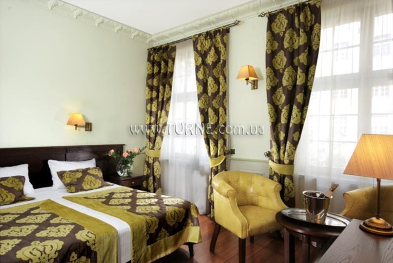 Отель Holland House Residence 4*