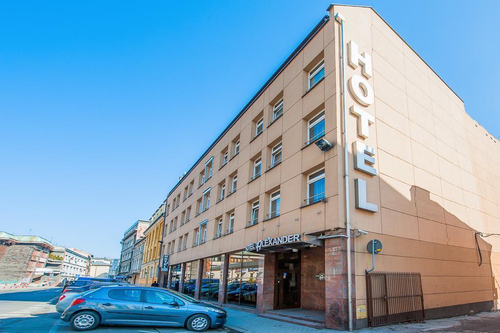 Отель Alexander 3*