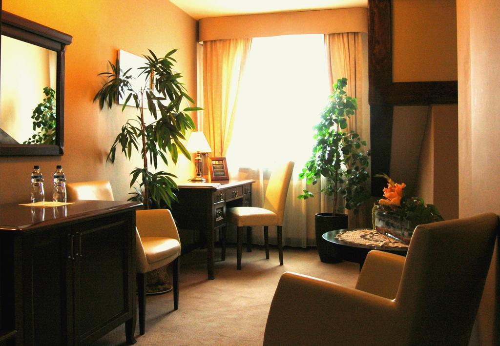 Изображение Ester 4*