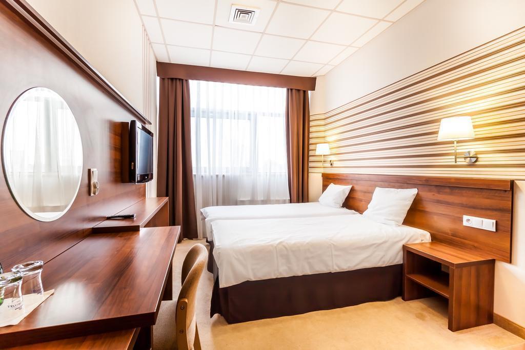 Отель Interhouse Hotel 3*