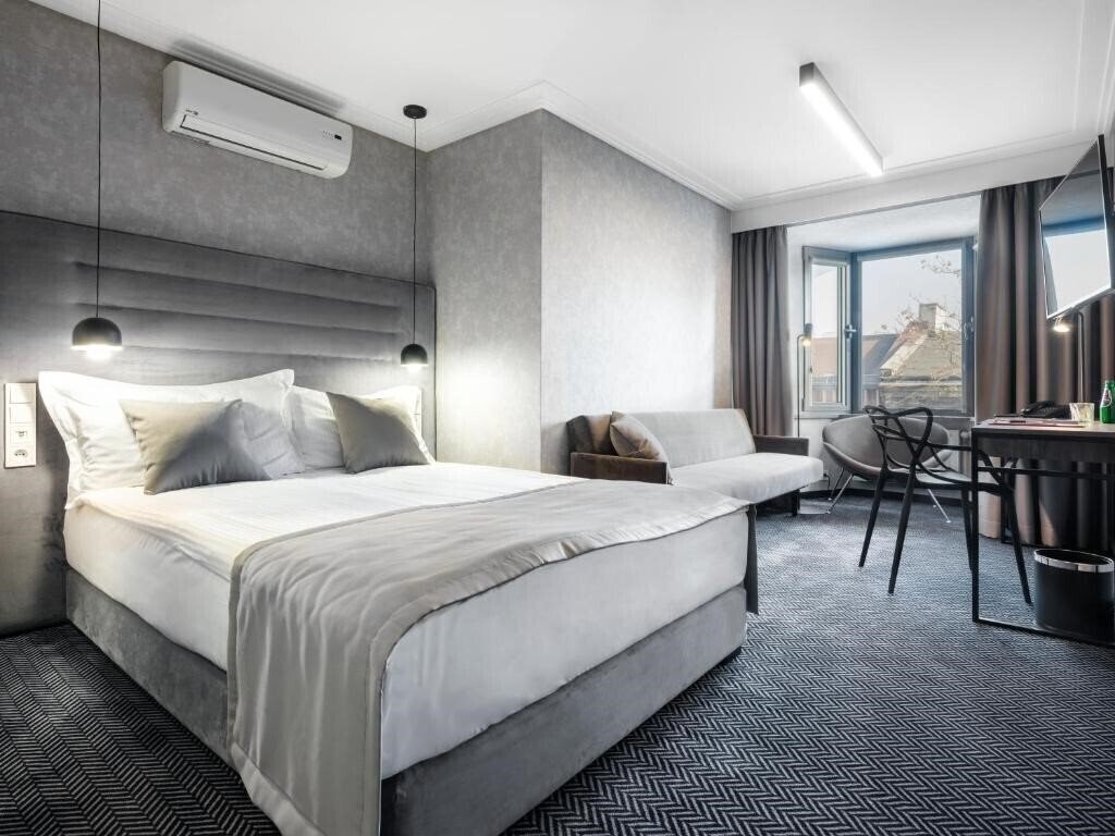 Отель Logos Hotel Krakow 3*