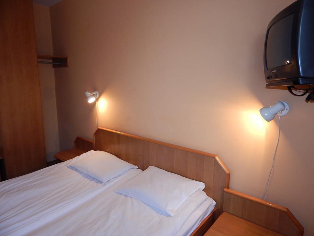 Отель Junior Krakus 1*