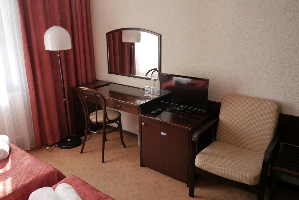 Изображение Demel 4*