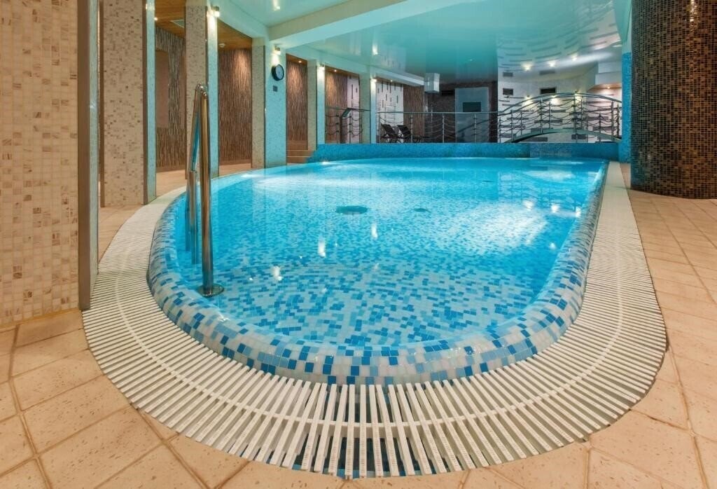 Отель Hotel Galaxy Krakow 4*