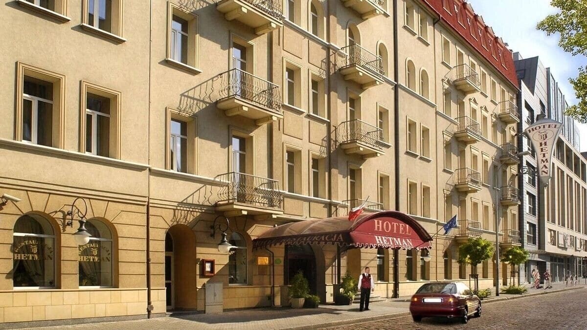 Отель Hetman 3*