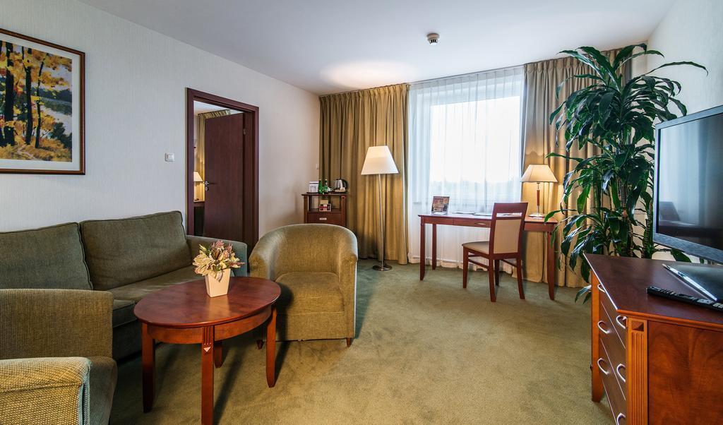 Изображение Airport Hotel Okecie 4*