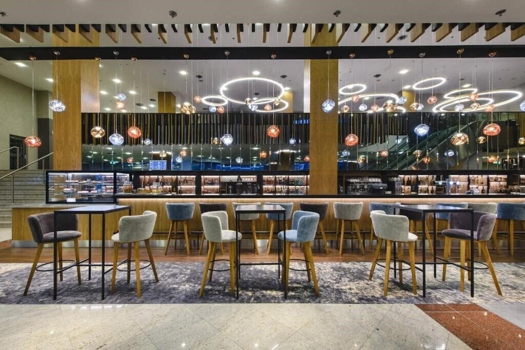 Фотография Courtyard Warsaw Airport 4*