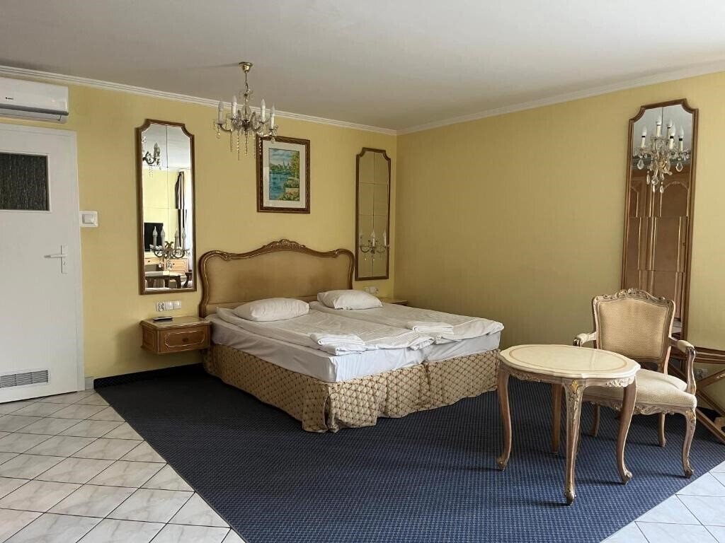 Фото Hotel Hit 2*