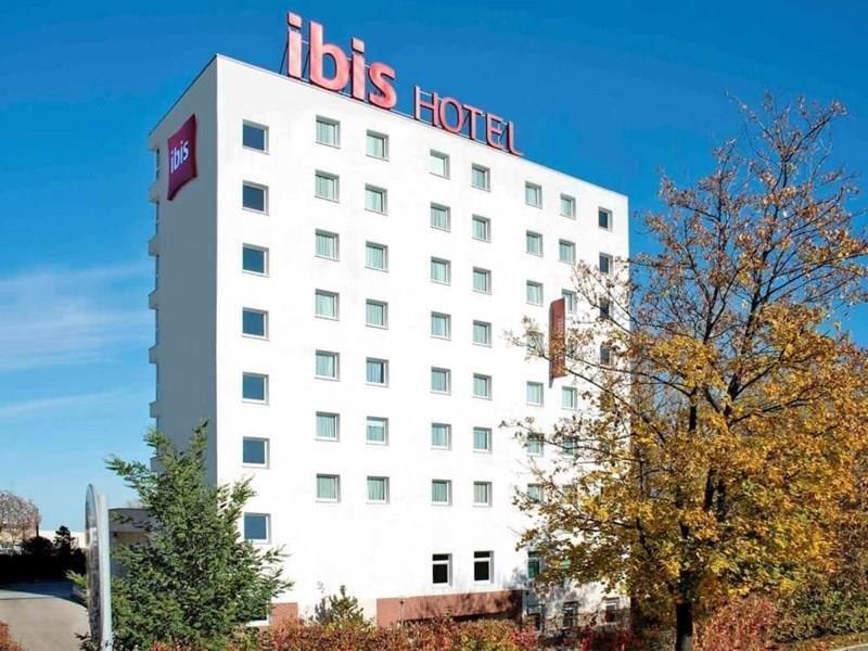Отель Ibis Ostrobramska 3*