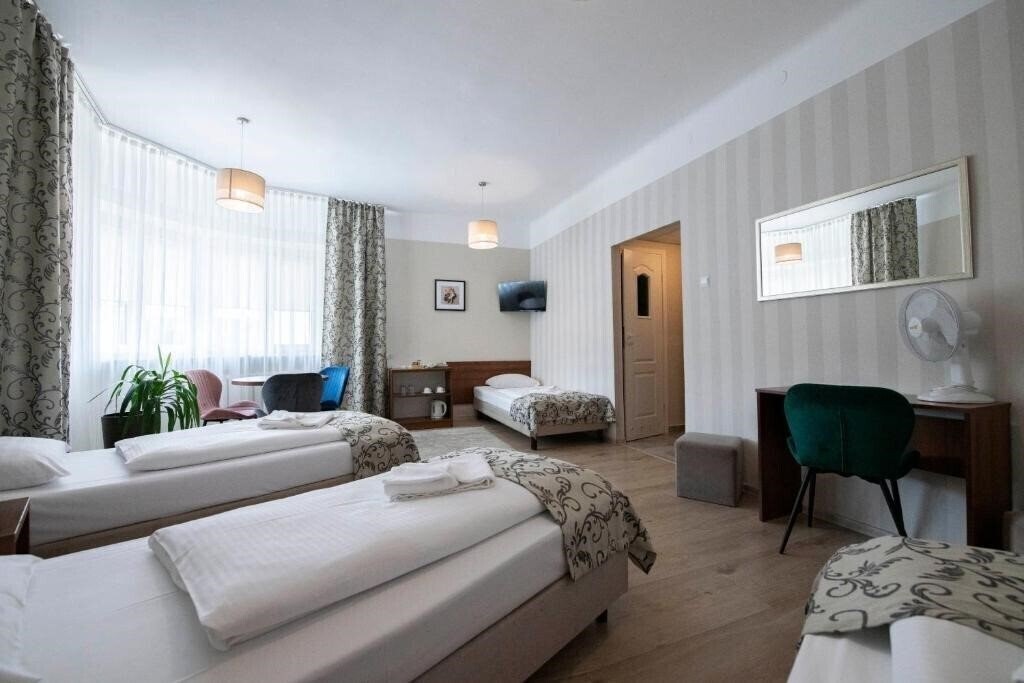 Картинка Hotel Polonia 2*