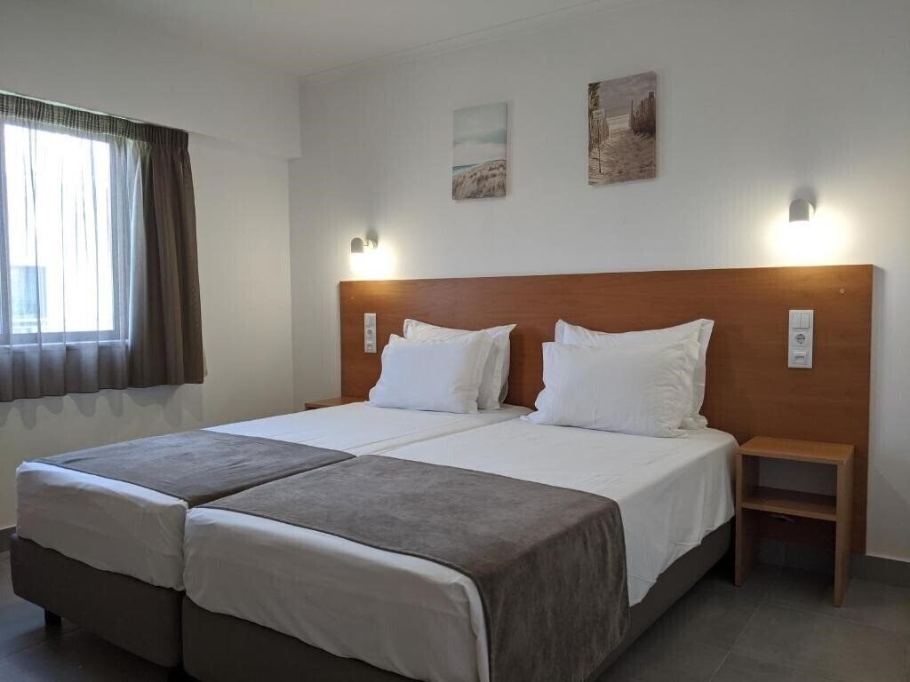 Фото Bayside Salgados Golf & Beach Resort 3*