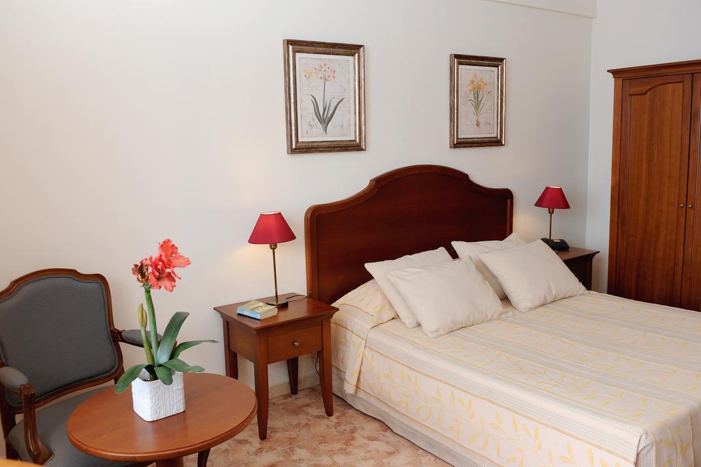 Фото Ocean Gardens 4*