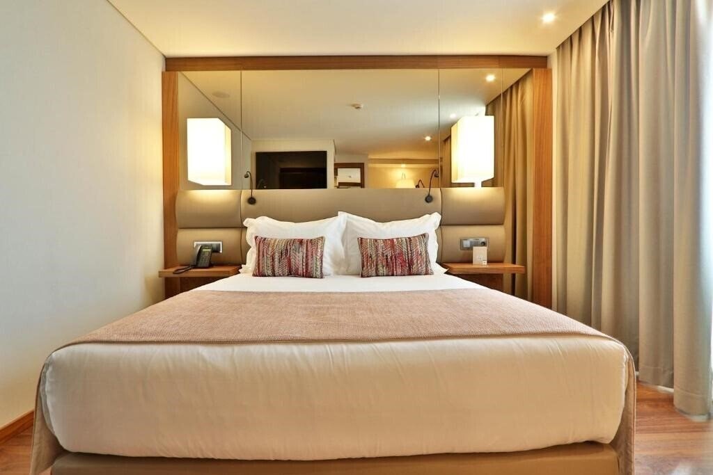 Отель Hotel Turim Iberia 4*