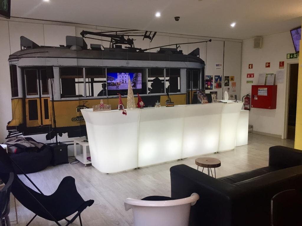 Отель Golden Tram 242 Lisbonne хостел