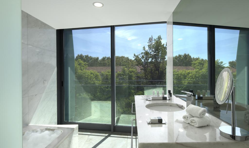 Фотография DoubleTree by Hilton Lisbon Fontana Park 4*